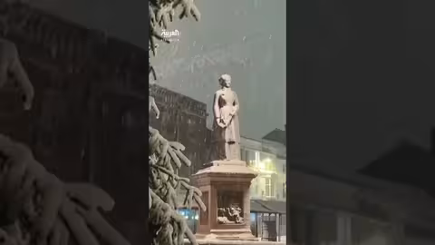 العاصفة غوريتي تسببت في إغلاق المدارس والمطارات وانقطاع الكهرباء