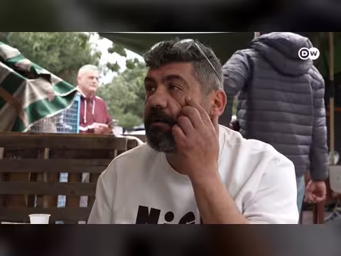 الحرب في لبنان تعمق الانقسام بين اللبنانيين