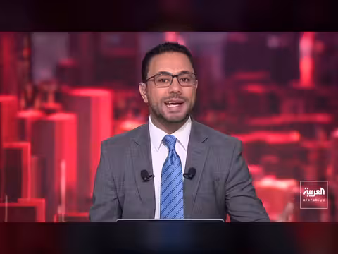 عُمان تفتح ممراً في هرمز وإيران تستهدف سفينة