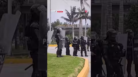 اشتباكات في بوغوتا: متظاهرون يطلقون سهاماً على الشرطة