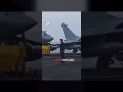 فرنسا تعلن عدم مشاركتها في فتح مضيق هرمز