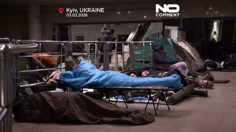 كييف تحت الغارات: سكان يلجؤون للمترو