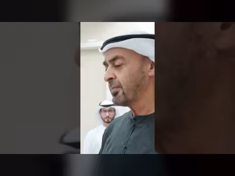 الرئيس الإماراتي يشيد بواجب الإماراتيين ويحذر من استهداف بلاده