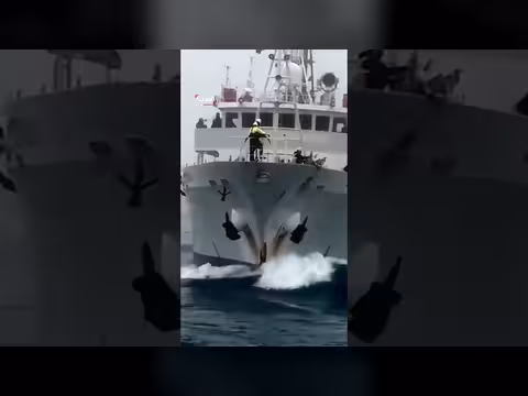 اصطدام سفينتين قبالة سواحل القارة القطبية الجنوبية