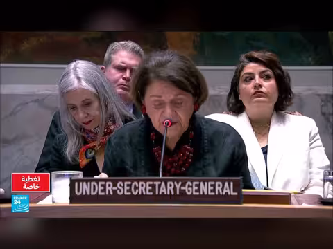 مضيق هرمز: تهديد بالإغلاق وتداعيات اقتصادية عالمية