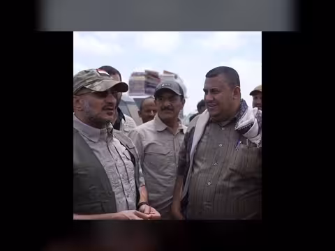 طارق صالح يتفقد المناطق المتضررة من السيول