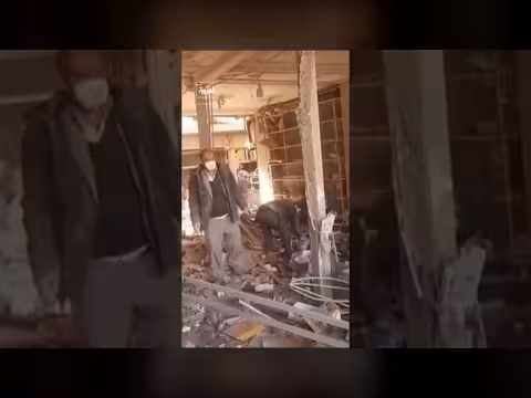 غارات على مهاباد الإيرانية: أضرار جسيمة في مبانٍ سكنية وخدمية