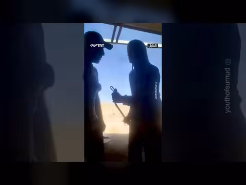 مستوطن إسرائيلي يعتدي على عائلة فلسطينية