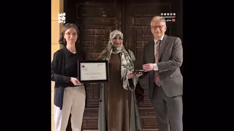 فتحية المعمري تحصل على الجائزة الفرنسية الألمانية لحقوق الإنسان