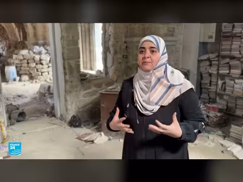 ترميم مكتبة الجامع العمري بغزة بعد أضرار الحرب