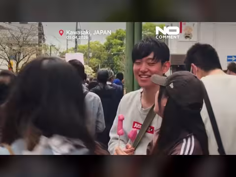 مهرجان خصوبة ياباني يعرض مجسمات عملاقة للعضو الذكري