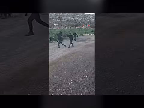 مستوطنون يهاجمون منزل فلسطيني في قرية أبو فلاح شرق رام الله