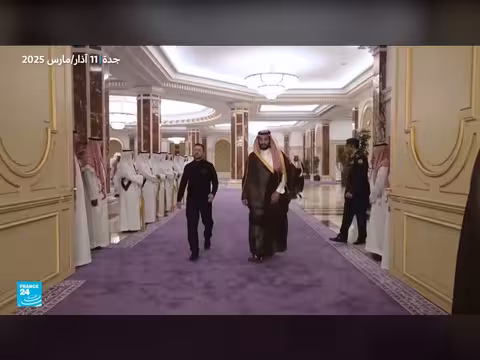 أوكرانيا والسعودية توقعان اتفاقية أمن جوي خلال زيارة زيلينسكي