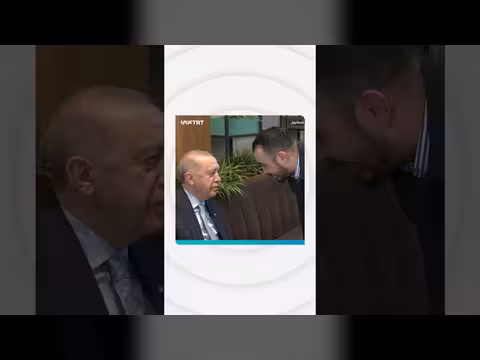 أردوغان يلتقي المواطنين في مقهى إسطنبول