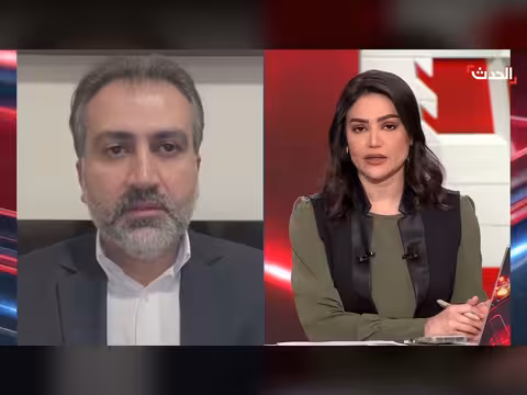 محلل: حزب الله يخوض حربًا عشوائية وأسلحته لن تدوم