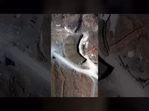 صور جوية تظهر آثار ضربات على قواعد عسكرية إيرانية