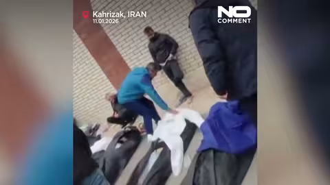 فيديو يوثق جثث أمام مشرحة طهران