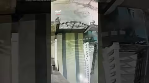 هجوم مستوطنين على بلدة دير دبوان برام الله وإحراق سيارات