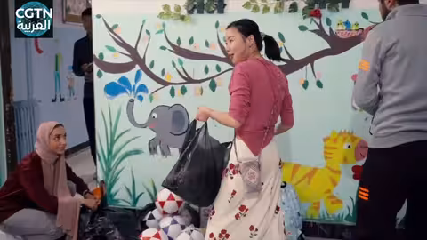 لقاء إنساني يتجاوز الحدود: بين الرماد والورد