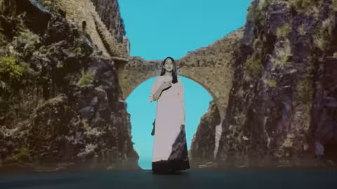 ماريا قحطان _ تسألني من انا