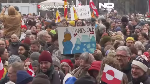 متظاهرون يدعمون غرينلاند ضد سياسات ترامب