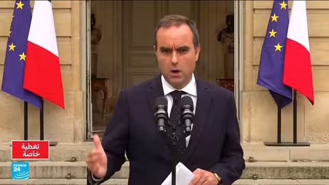 استقالة رئيس الوزراء الفرنسي لوكورنو بعد ساعات من تشكيل حكومته