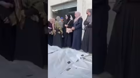 العربية ترصد انتشال عشرات الضحايا من تحت ركام بناية في غزة