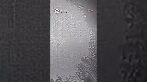 الجيش الإسرائيلي يستهدف فتحات أنفاق لحزب الله