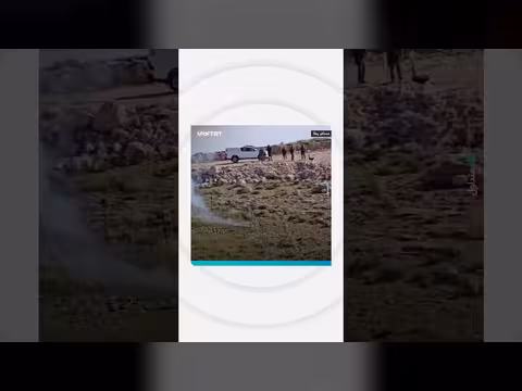 قوات الاحتلال تطلق قنابل غاز على أطفال فلسطينيين