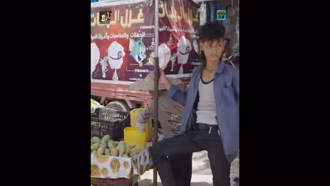 معاناة موظفين يمنيين بسبب تأخر الرواتب وتدهور الأوضاع المعيشية