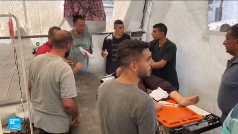 قصف كنيسة العائلة المقدسة في غزة يثير إدانات دولية