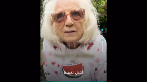 متسلق يمني يتحدى جبال الألب احتجاجاً على حرب غزة