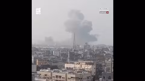 استهداف سفن عسكرية إسرائيلية لميناء الحديدة للمرة الأولى