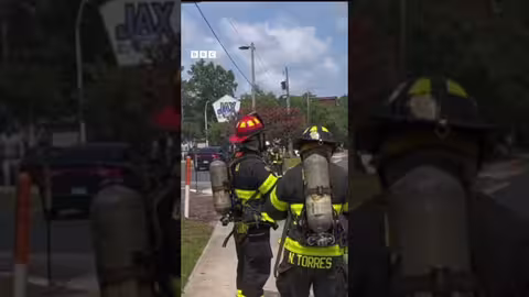 انفجار غاز في بلدة أمريكية بسبب اصطدام سيارة بمبنى