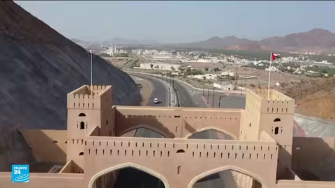 مفاوضات أمريكية إيرانية في عمان وسط توتر وتصعيد أمريكي