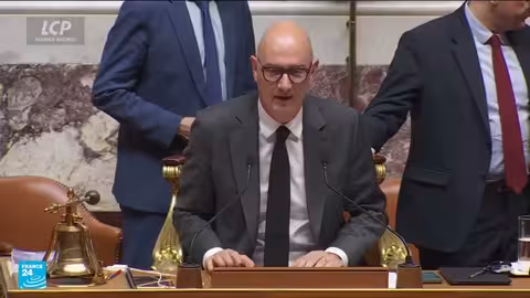 فيضانات عاتية تجتاح باريس وتُعيق الحياة