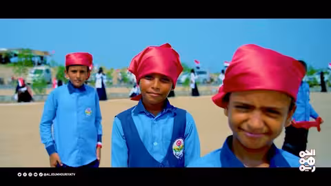 احتفال طلاب جامعة الحديدة بعيد 26 سبتمبر في الخوخة