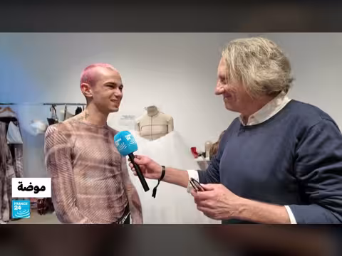 أزياء خريف وشتاء 2027/2026: تجربة إنسانية بين الحروب والذكاء الاصطناعي