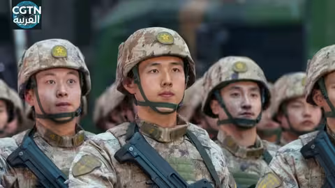 شي جين بينغ يهنئ العسكريين بعيد الربيع