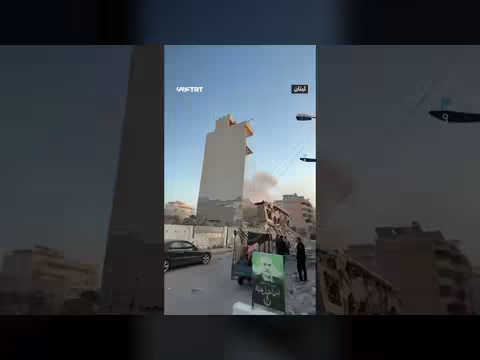 الاحتلال الإسرائيلي يستهدف مركز الجماعة الإسلامية في صيدا اللبنانية