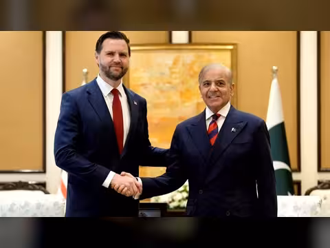 إيران تقيم مقترح واشنطن لإنهاء الحرب