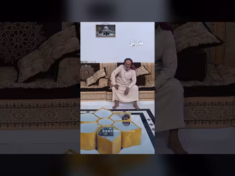 مشهد مؤثر: مواطن يبيع بيته بسبب الظروف الصعبة