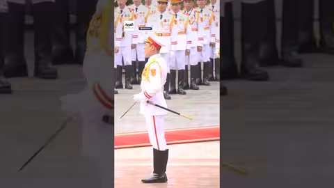 الرئيس الصيني يصل فيتنام