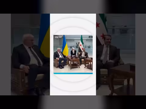 وزير الخارجية التركي يلتقي نظيريه السوري والأوكراني