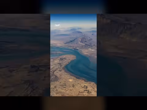 الجيش الأميركي ينفي استهداف سفينة حربية في مضيق هرمز