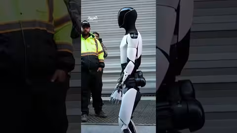 إيلون ماسك يعلن عن روبوتات شبيهة بالبشر من تسلا