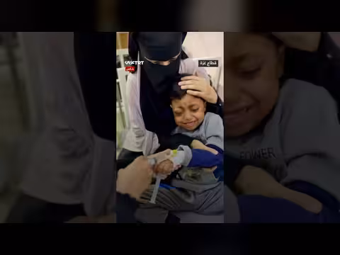 فلسطينية تروي معاناة طفلها مع الورم في غزة