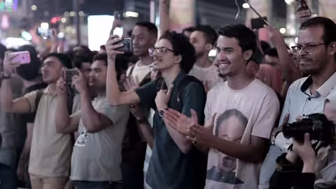 فيلم وثائقي #صنع_من_ألم | تفاصيل لم تكن معروفة عن حفلة الأوركسترا بماليزيا