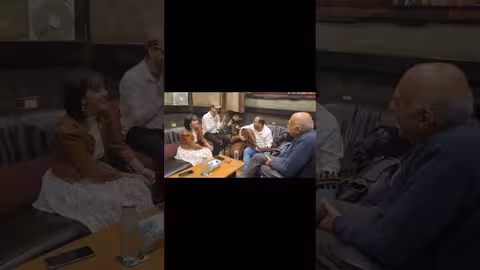 تفاعل مهندس الصوت بغناء ماريا لأغنية ابوبكر سالم ووعد بإرسالها لأبناء ابوبكر سالم