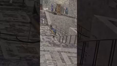 اقتحام مبنى الكابيتول في واشنطن وإشعال النيران